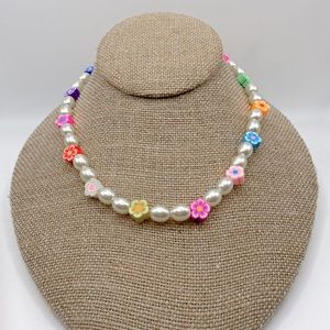 Flower Pearls Necklace